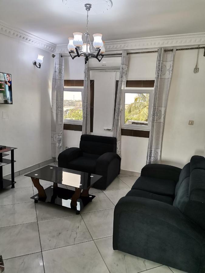Residence Hoteliere Mb-202 C دوالا المظهر الخارجي الصورة