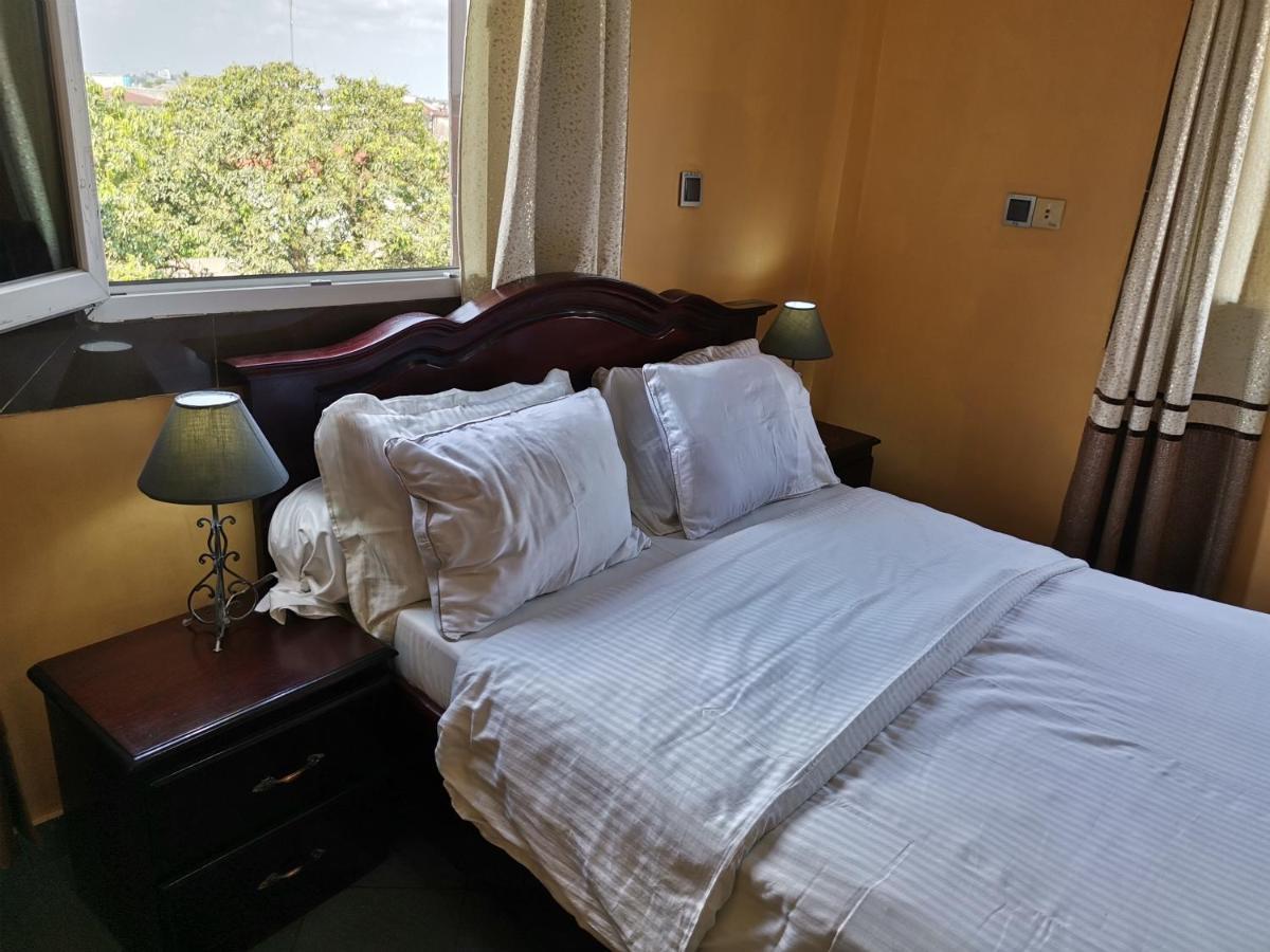 Residence Hoteliere Mb-202 C دوالا المظهر الخارجي الصورة