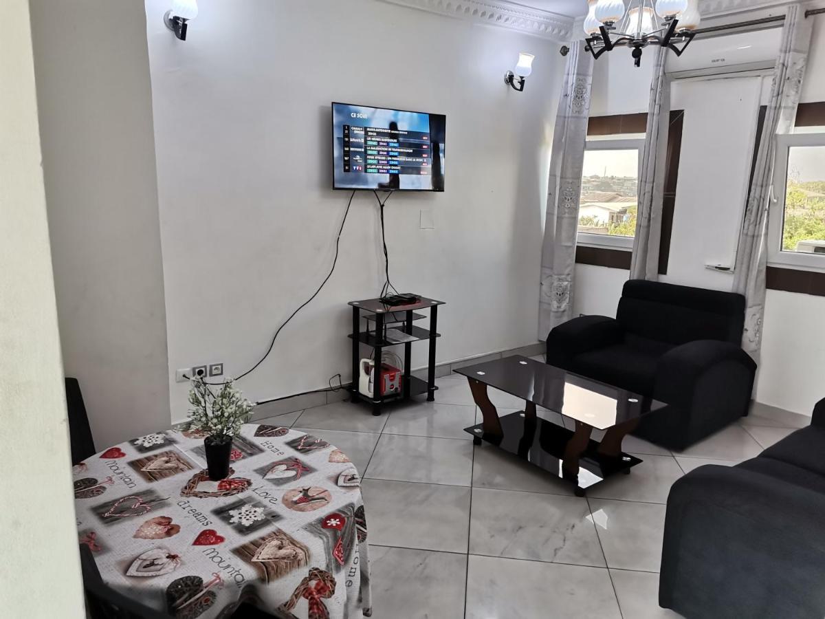 Residence Hoteliere Mb-202 C دوالا المظهر الخارجي الصورة